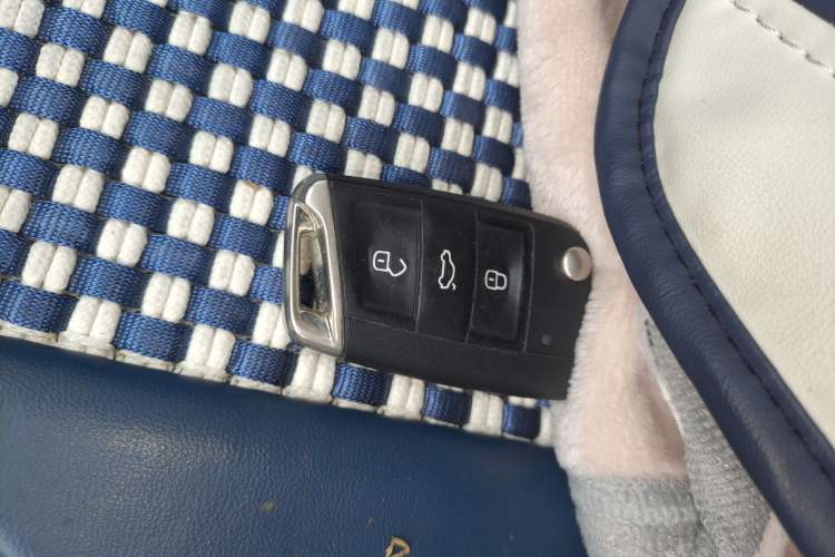 Used Volkswagen T-ROC 2021 Revised Version 280TSI DSG Two-Wheel Drive Comfort & Smart Connectivity Edition
