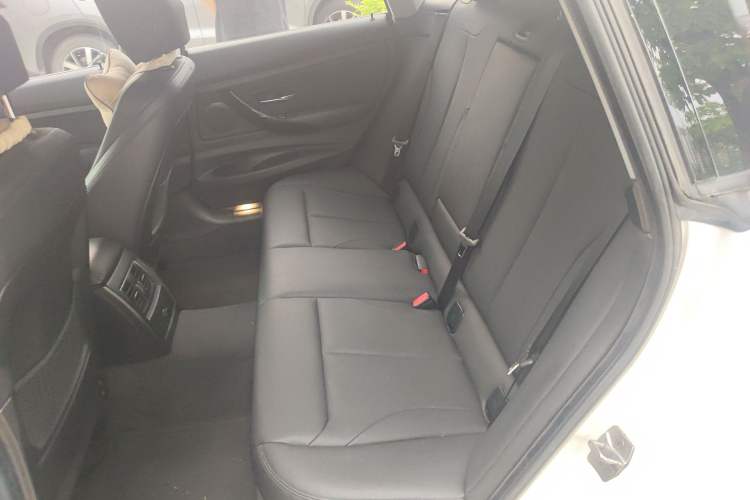 Used BMW 3 Series GT 2018 320i Sport Edition
