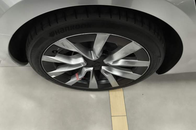 Used Tesla Model 3 2023 Long-Range All-Wheel-Drive Version