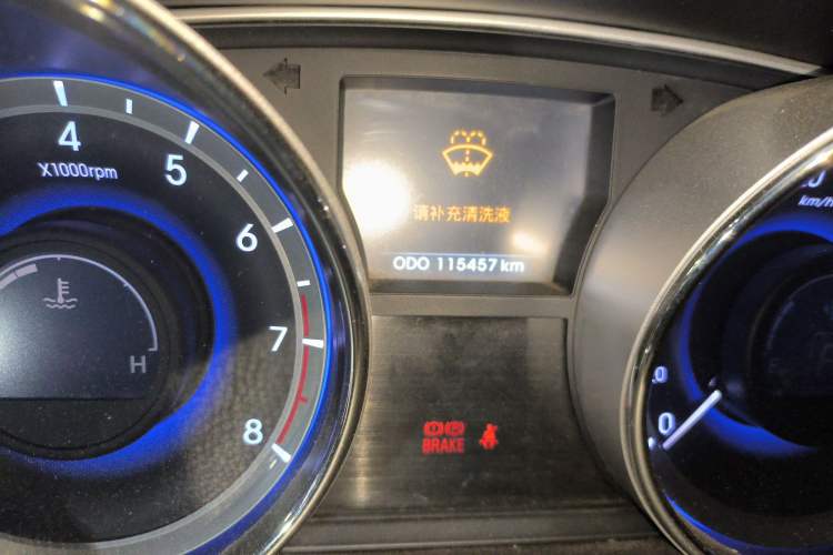 Used Hyundai Sonata 2013 2.4L Automatic Leading Edition China IV Standard Odometer Close Up