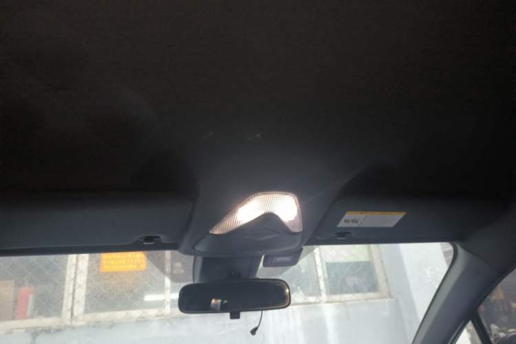 Used Toyota IZOA 2018 2.0L Yichi Version China VI Standard