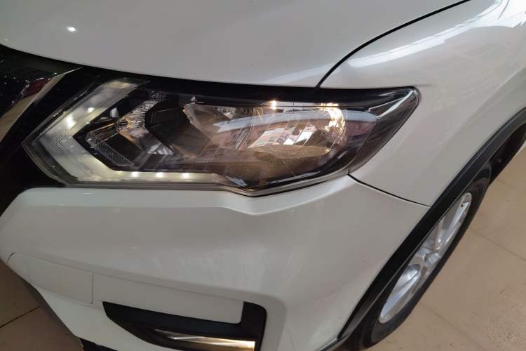 Used Nissan X-Trail 2017 2.0L CVT Fashion Edition 2WD