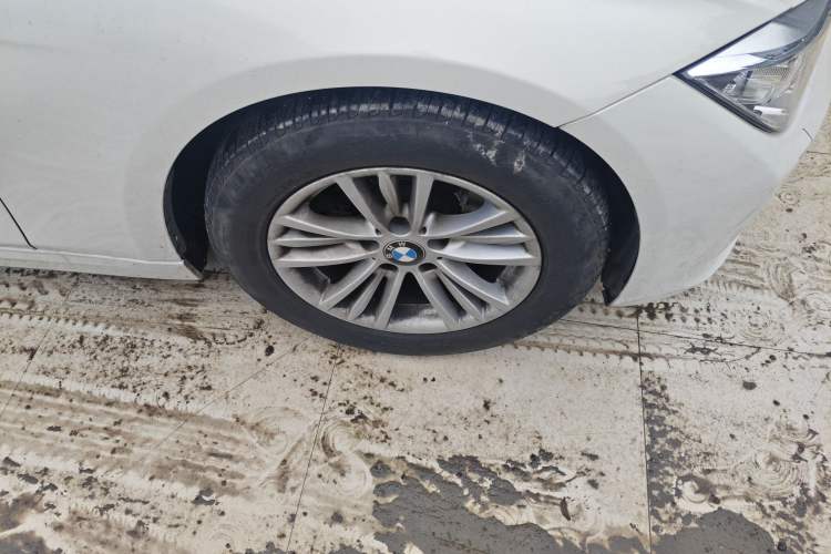 Used BMW 3 Series 2014 320Li Fashion Model