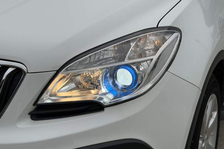 Used Buick Encore 2015 1.4T Automatic Two-Wheel Drive Urban Elite Version Left Front Headlight