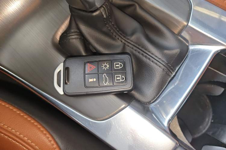 Used Volvo V60 2015 T5 Zhiya Edition Vehicle Key