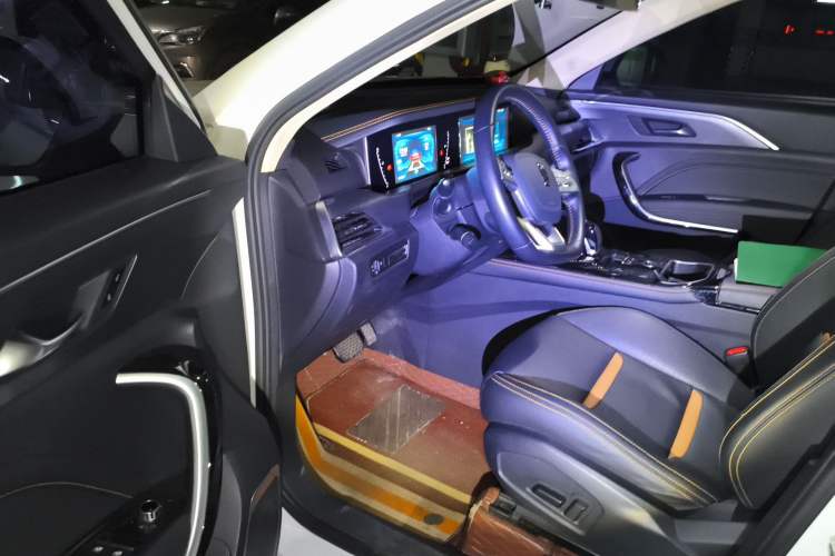 Used Bestune T77 2021 PRO 280 TID Automatic Luxury Model Driver Seat