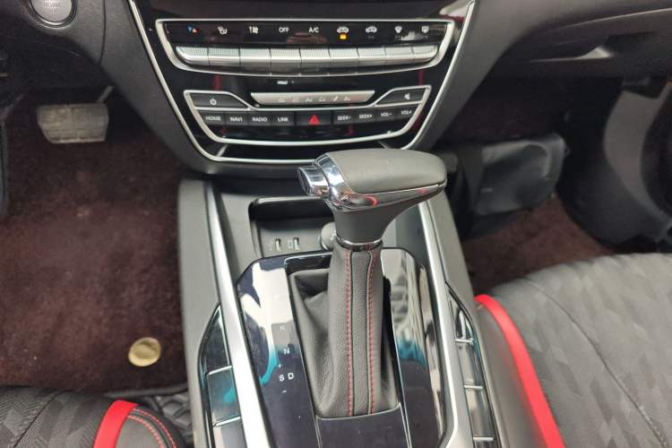 Used BAIC Senova D50 2019 1.5L CVT Luxury Edition China V Gear Lever