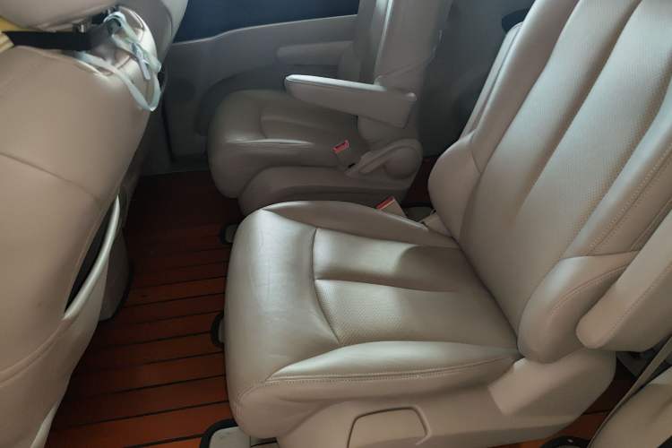 Used Buick GL8 2022 Land Cruiser Executive Class 652T Comfort Model