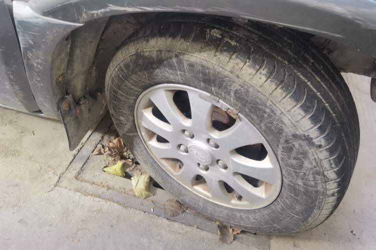 Used JAC Refine 2012 2.0L Timeless Edition HFC4GA3
