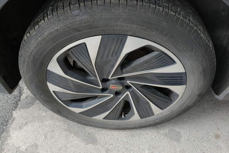 Used Hongqi HS7 PHEV 2024 2.0T PHEV Four-Wheel Drive Flagship Edition 6 Seats
