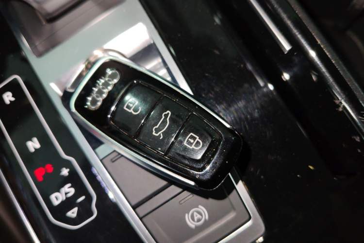 Used Audi A8 2018 A8L 55 TFSI quattro Launch Edition Prestige Model
