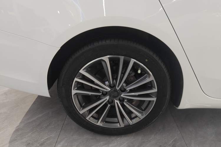 Used Roewe i6 2020 PLUS 1.6L CVT 4G Connected Glory Flagship Edition

