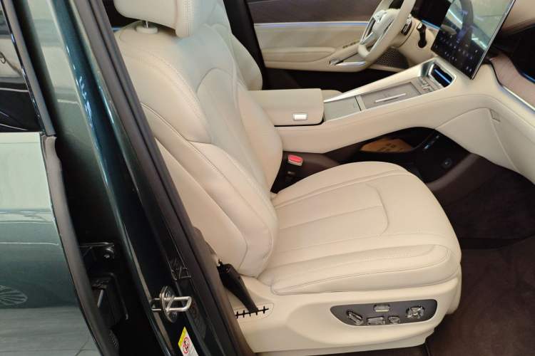 Used Denza N9 2025 Flagship Model