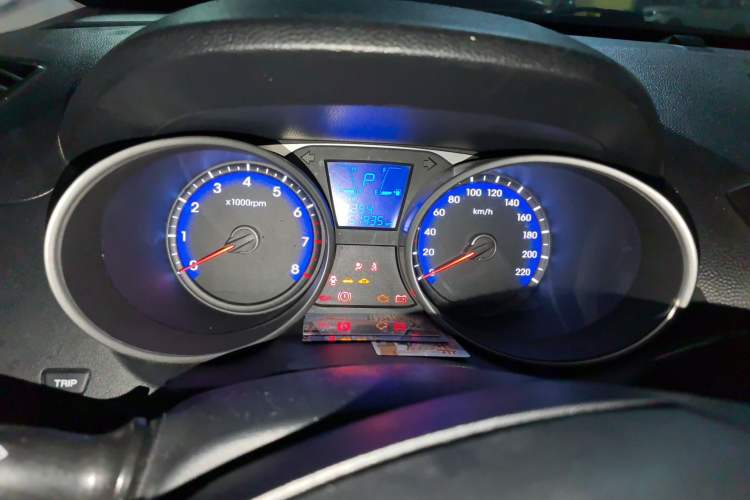 Used Hyundai ix35 2015 2.0L Automatic 2WD Smart Version China V Standard Instrument Cluster