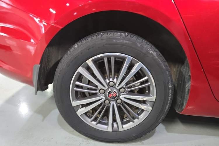 Used Roewe i5 2019 1.5L Automatic 4G Connected Langhao Edition Right Rear Wheel Hub