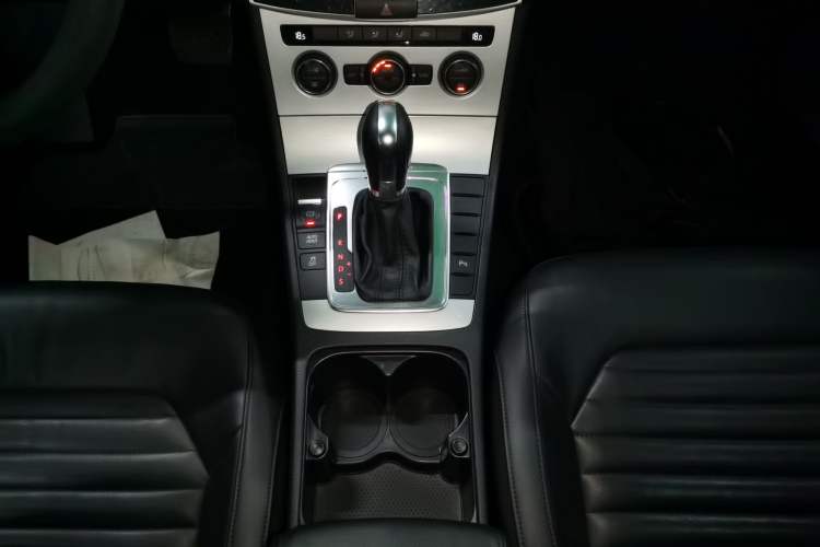 Used Volkswagen Magotan 2015 1.8TSI Advanced Model