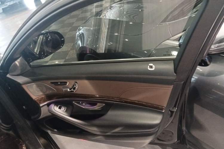 Used Mercedes-Benz S-Class 2014 S 320 L Business Model