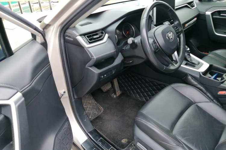 Used Toyota Wildlander 2021 2.0L CVT Two-Wheel Drive Luxury Edition