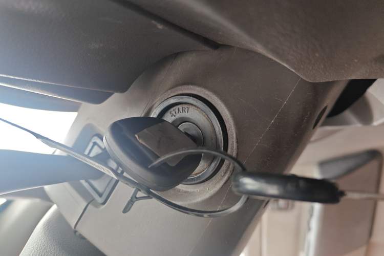 Used Great Wall Wingle 5 2013 2.4L European Version 4x4 Elite Trim Short Double Cab – 4G69S4N
