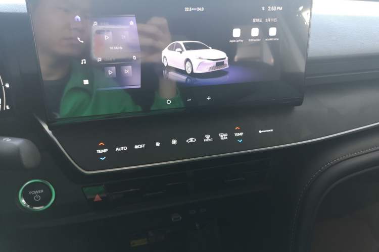 Used Toyota Camry 2026 Model Dual-Engine 2.0HSE Sport Lite Edition
