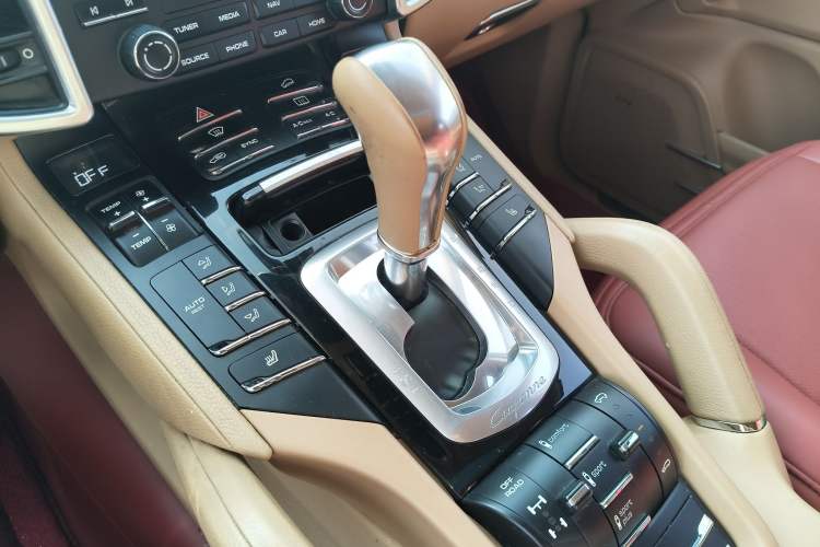 Used Porsche Cayenne 2016 Cayenne Platinum Edition 3.0T
