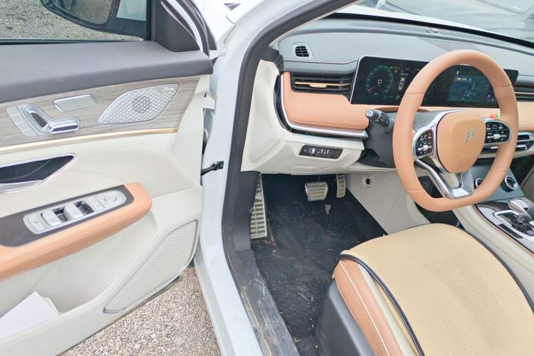 Used JETOUR X70 C-DM 2024 Far Voyage PRO 7-Seater Driver Seat