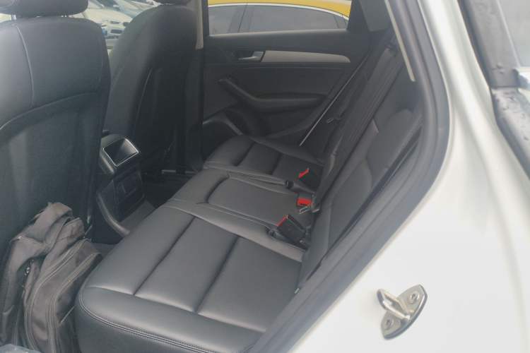 Used Audi Q5 2016 40 TFSI Trendy Edition Left Rear Seat