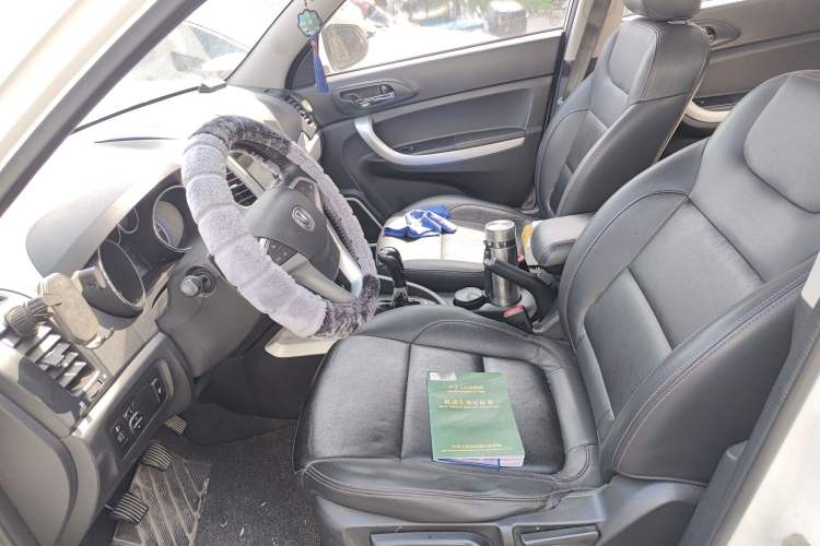 Used Changan CS35 2016 1.6L Manual Luxury Model China V Standard
