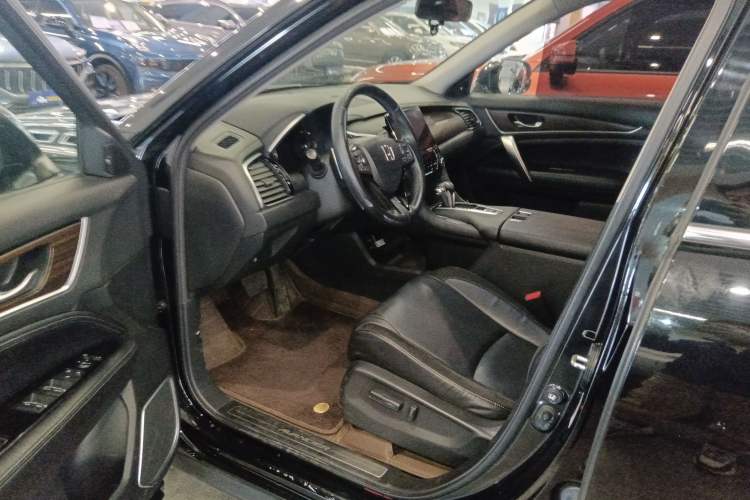 Used Honda Avancier 2017 240TURBO Two-Wheel Drive Comfort Version