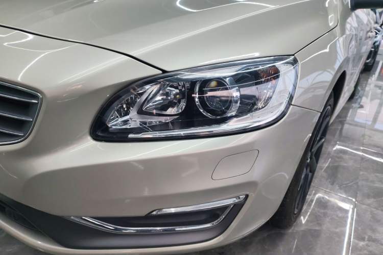 Used Volvo S60 2017 S60L T4 Smart Range Edition
