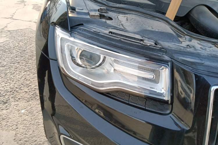 Used Jeep Grand Cherokee 2014 3.0L Comfort Navigation Edition Right Front Headlight