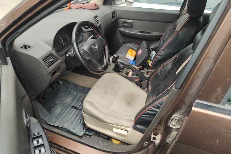 Used Wuling Hongguang 2014 1.5L S Standard Version