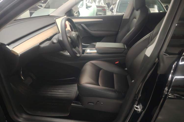 Used Tesla Model Y 2022 Rear-Wheel-Drive Version