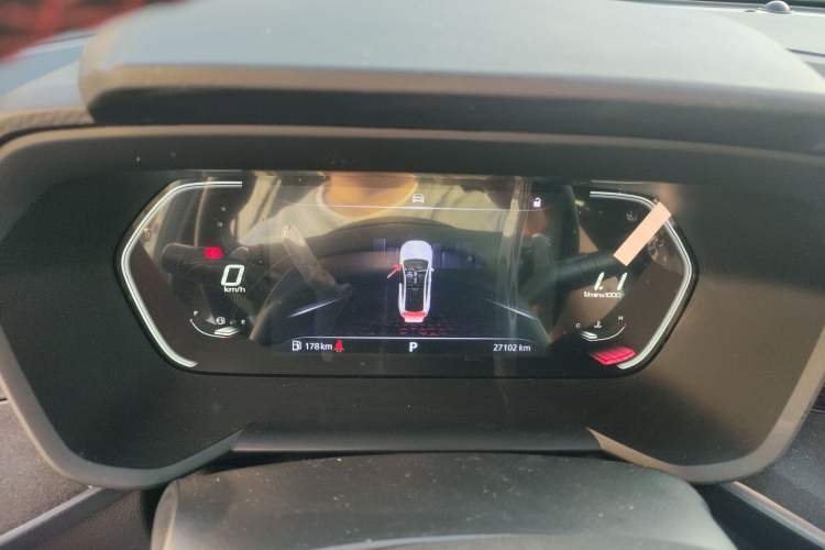 Used MG 5 2021 Revised 300TGI DCT Qingshè Luxurious Enjoyment Edition
