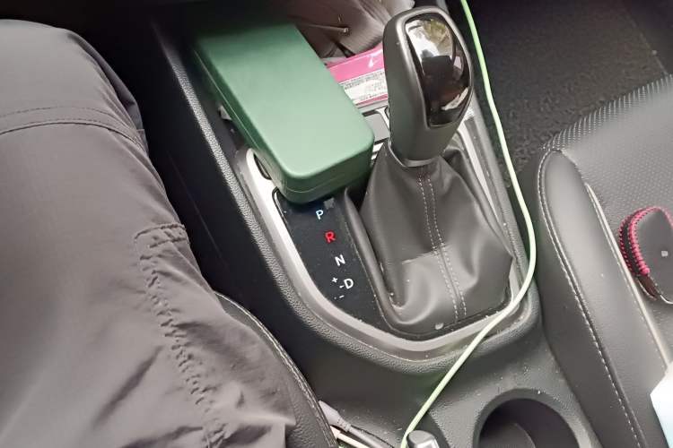 Used Hyundai ix25 2015 1.6L Automatic Two-Wheel Drive Smart GLS Trim
