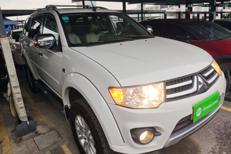 Used Mitsubishi Pajero Sport 2013 3.0L Automatic 4x4 Flagship Edition Exterior 1