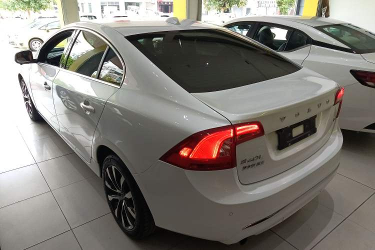 Used Volvo S60 2019 S60L Facelift T5 Intelligent Advanced Edition
