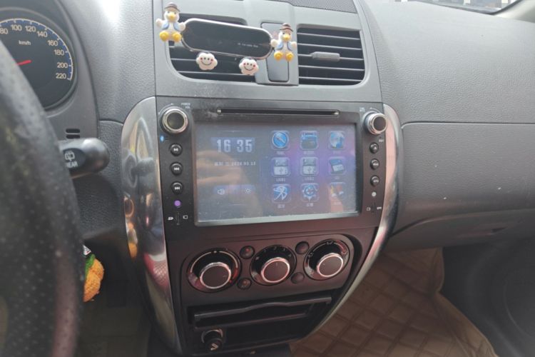 Used Suzuki SX4 2013 1.6L Automatic CoolRide Model Audio And AC Panel