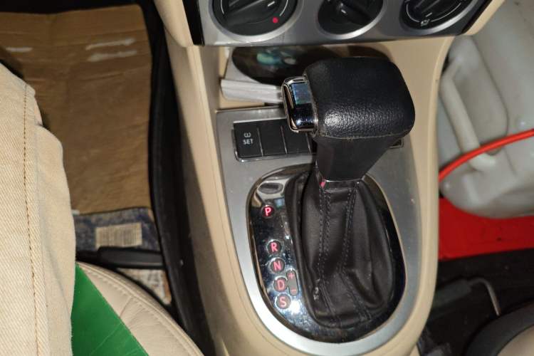 Used Volkswagen Lavida 2011 1.6L Automatic Premium Edition