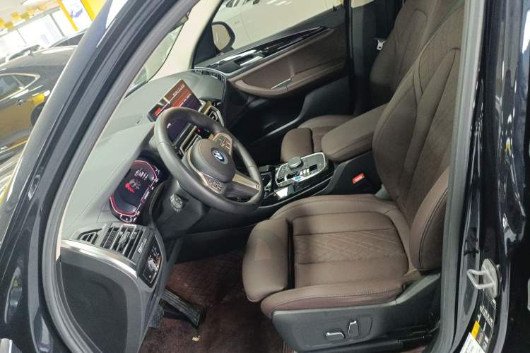 Used BMW iX3 2024 Leading Model
