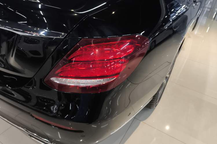 Used Mercedes-Benz E-Class 2019 E 300 L Luxury Model
