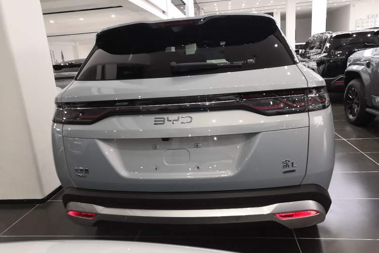 Used BYD Song L DM-i 2025 Intelligent Driving Version 160 km Beyond-Range Type Rear