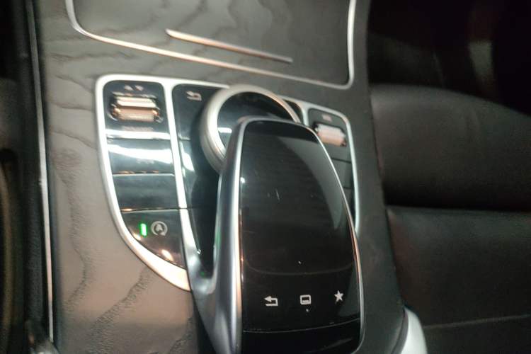 Used Mercedes-Benz C-Class 2015 C 200 station wagon