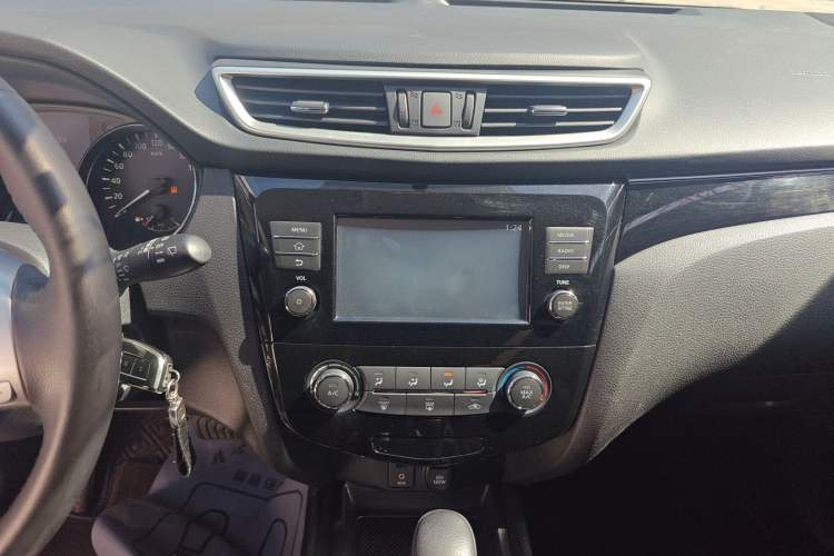 Used Nissan Qashqai 2017 2.0L CVT Smart Enjoyment Version China VI Standard