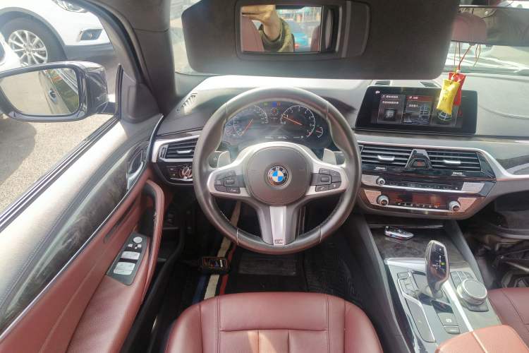 Used BMW 5 Series 2019 530Li Leading Model M Sport Package