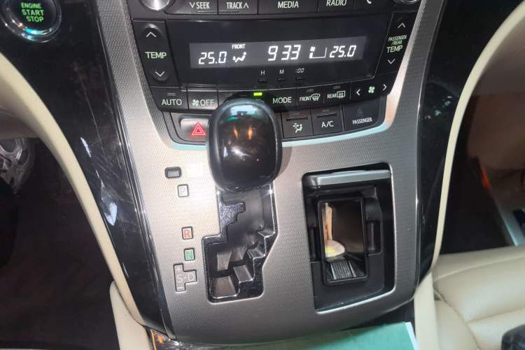 Used Toyota Alphard 2012 3.5L Luxury Edition