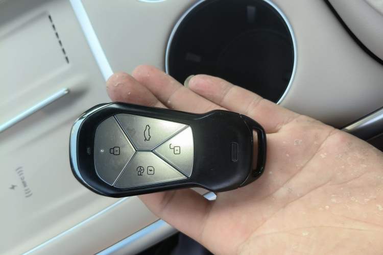 Used XPeng G9 2025 680 Ultra-Long Range All-Wheel Drive Max Interior 1