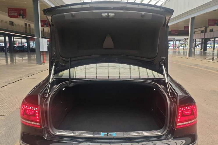 Used Volkswagen Phaeton 2014 3.0L Business Model Trunk