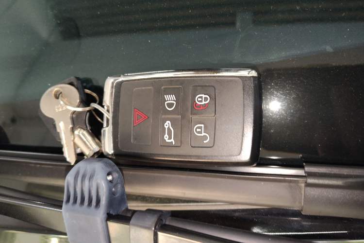 Used Land Rover Defender 2020 110 P400 SE