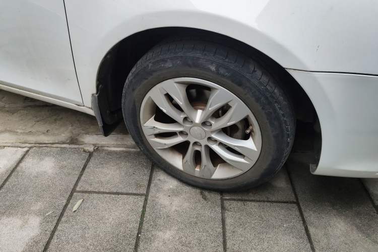 Used Geely Auto Emgrand 2015 Sedan 1.3T CVT Upward Edition
